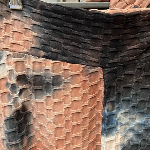 Scrunch Butt Shaping/Lifting Tie Dye 3PC Set With Hooded Jacket - Picture 10 of 13